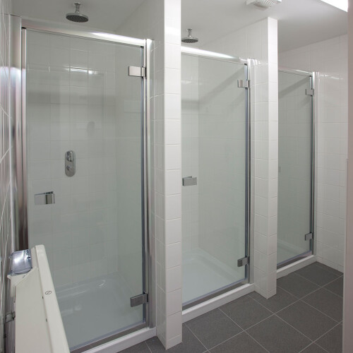 3 glass shower cubicles 