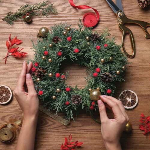 wreath making at leckford esate