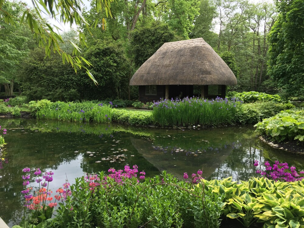 Summer house in Longstock Park Water Garden